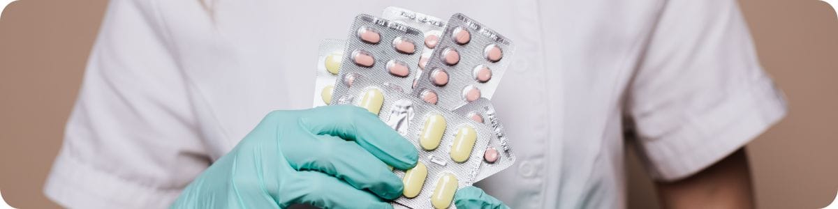 Які ліки використовуються для медикаментозного аборту в Україні